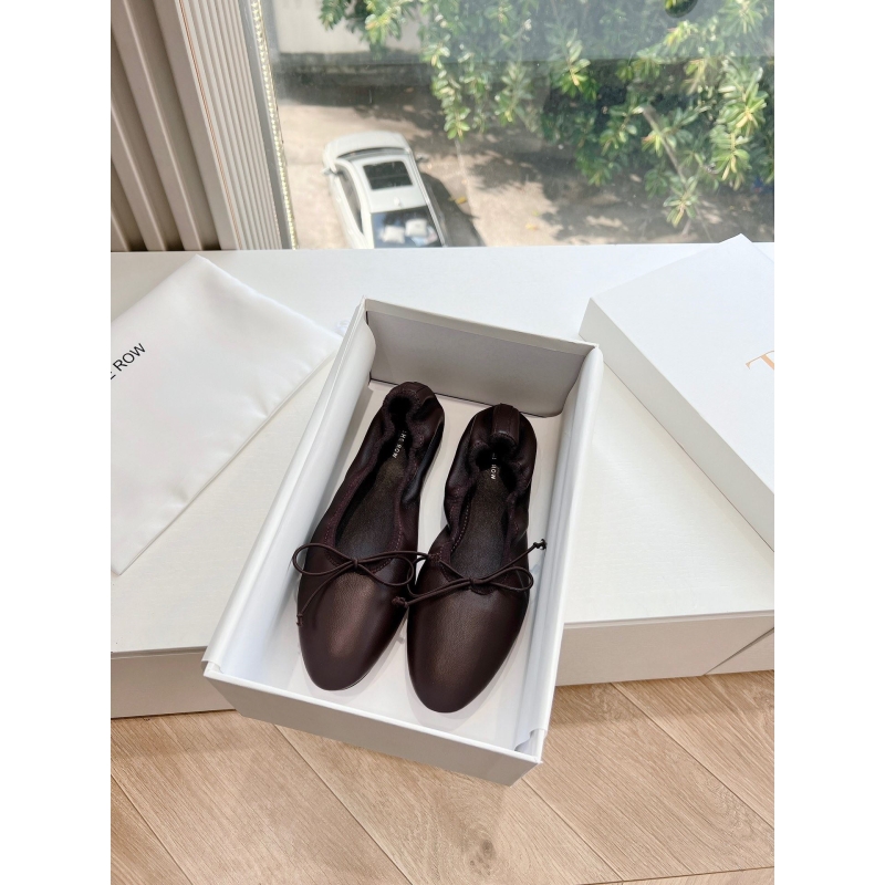 Other flat shoes